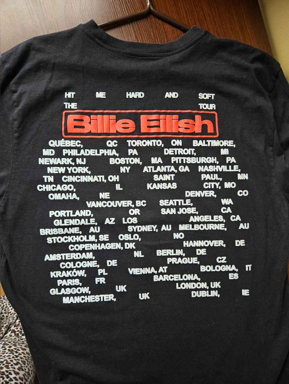 Billie Eilish Official HMHAS 2024 Tour Tshirt XXL - Picture 3 of 3